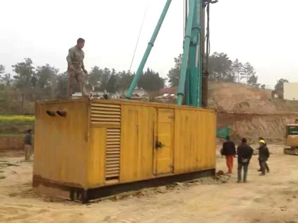 山城如何判断水冷式机油散热器密封件是否需要更换?